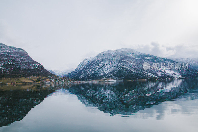 挪威冬季的n øyfjord